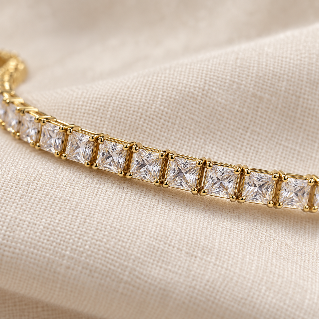 Kare Taşlı Tenis Bileklik – Gold